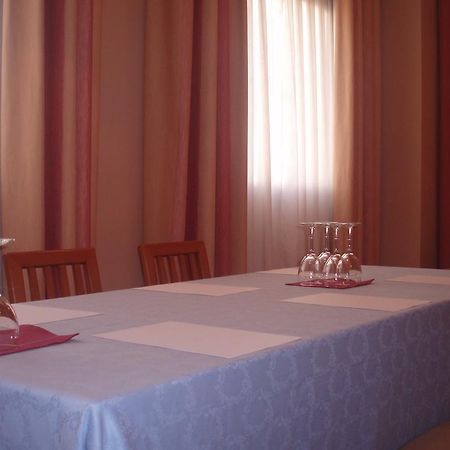 Aparthotel Sercotel ウエスカ エクステリア 写真