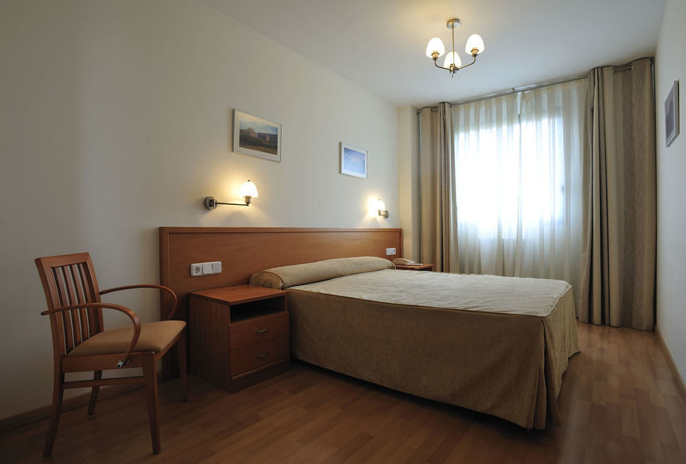 Aparthotel Sercotel ウエスカ エクステリア 写真